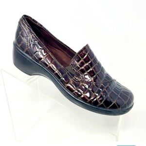 Clarks Women's May Poppy 38633 8 M Brown Slip On Croc Print Loafer Wedge